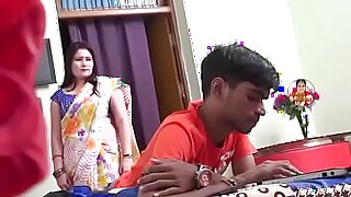 ભારતીય પ્રેમીઓ હોટ વિડિયોમાં બોન્ડેજ અને સબમિશન સાથે કિંકી સેક્સની શોધ કરે છે.