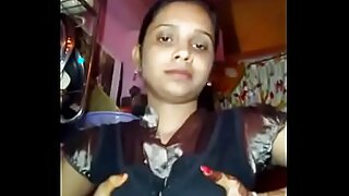 भारतीय चाची लंड को डीपथ्रोट करती हुई