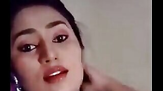 Indian beauty indulges in solo pleasure
