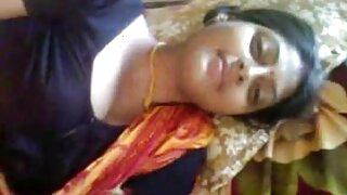 Garota indiana safada provoca e compartilha seu lado safado neste vídeo quente.