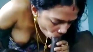 A garota Tamil mostra seus movimentos sexy