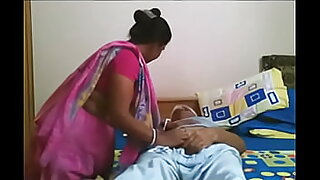 Indian maid gets quickie from boss in hidden room